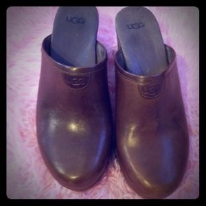 Ugg clogs